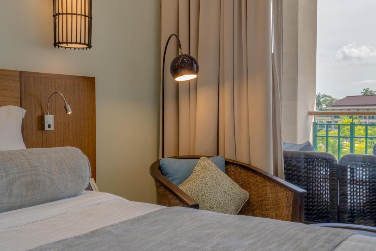 Savoy Seychelles Resort & Spa Beau Vallon  Exterior photo A room at the hotel