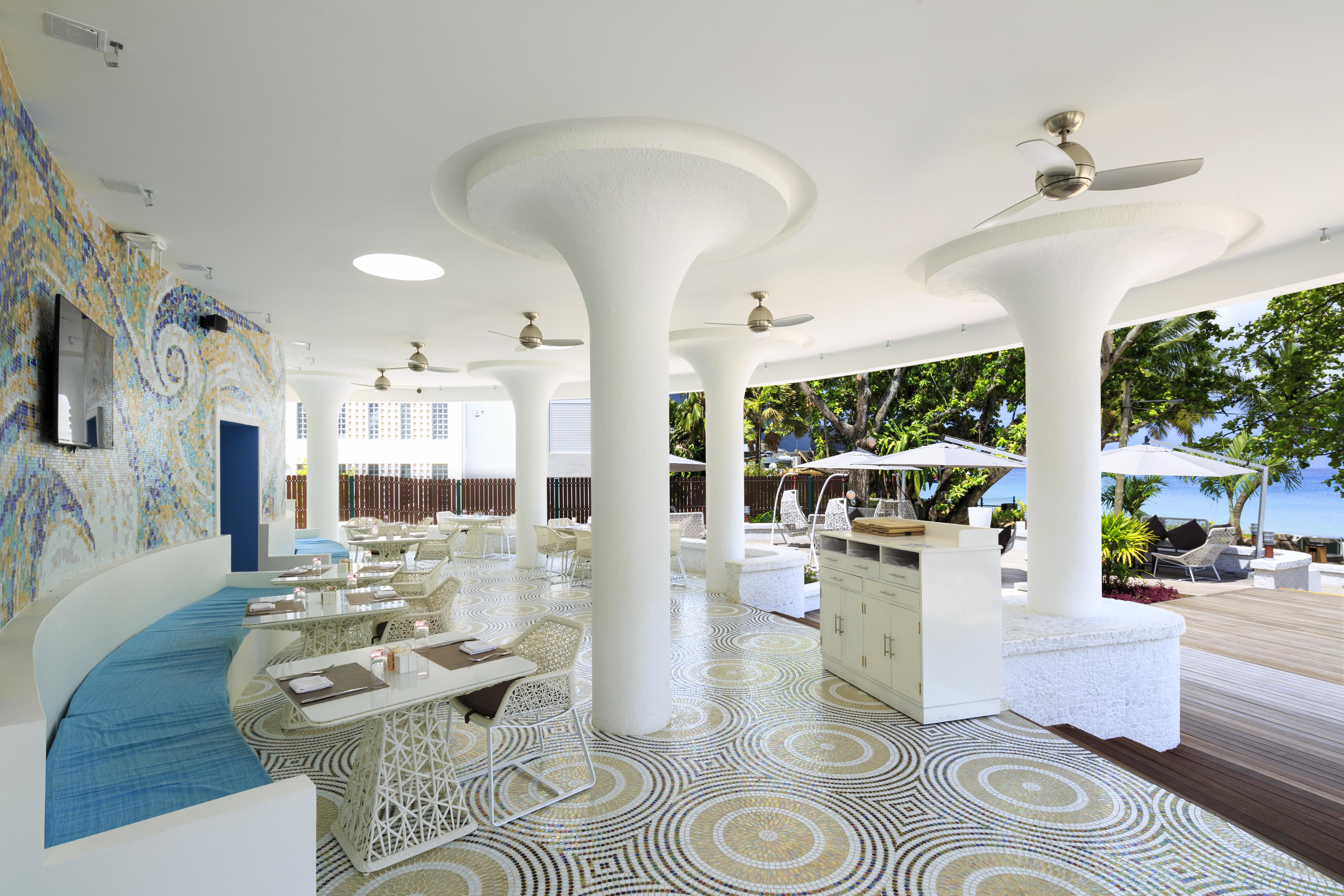 Savoy Seychelles Resort & Spa Beau Vallon  Exterior photo The Beach Club