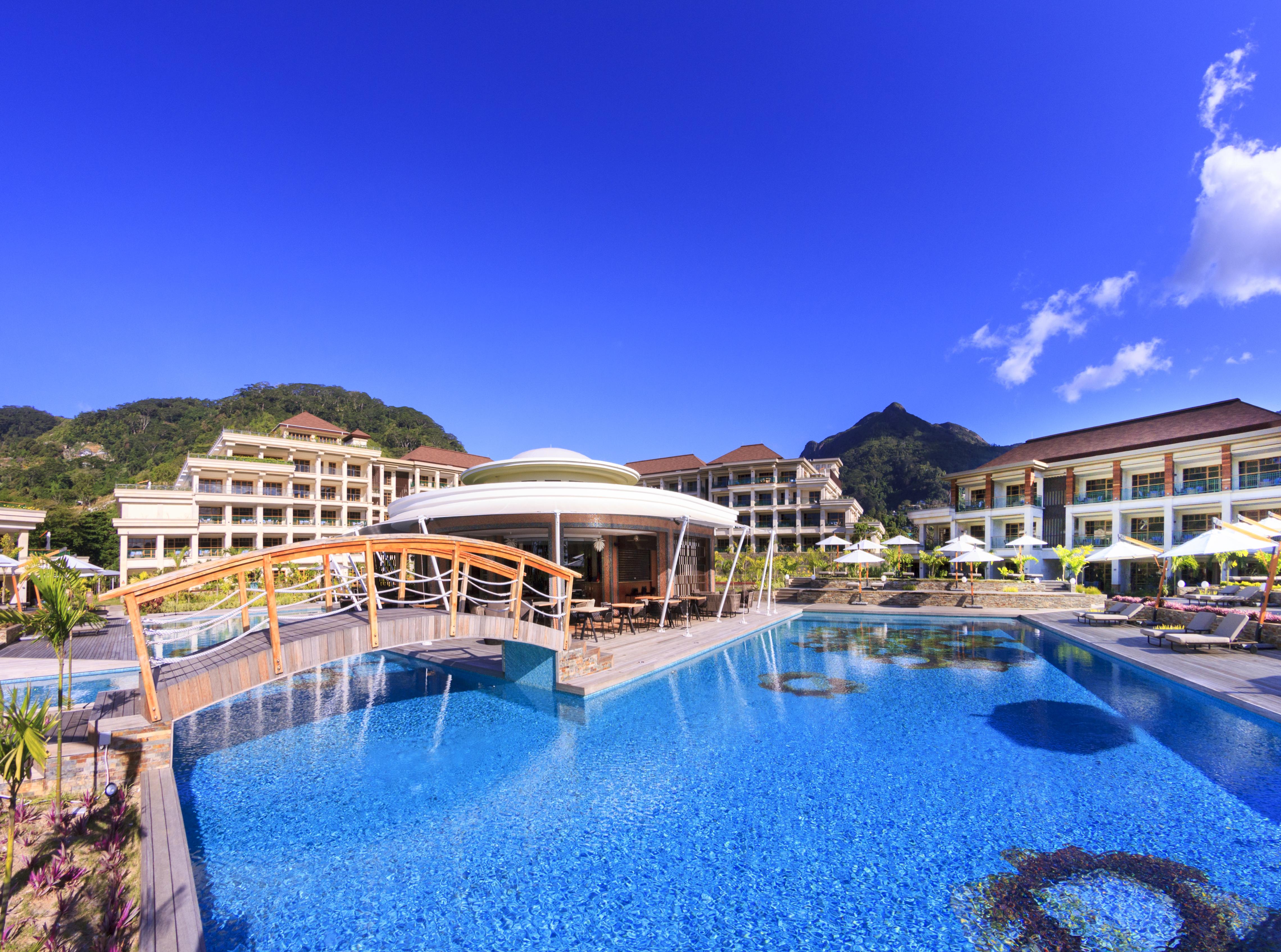 Savoy Seychelles Resort & Spa Beau Vallon  Exterior photo Vinpearl Hotel Nha Trang