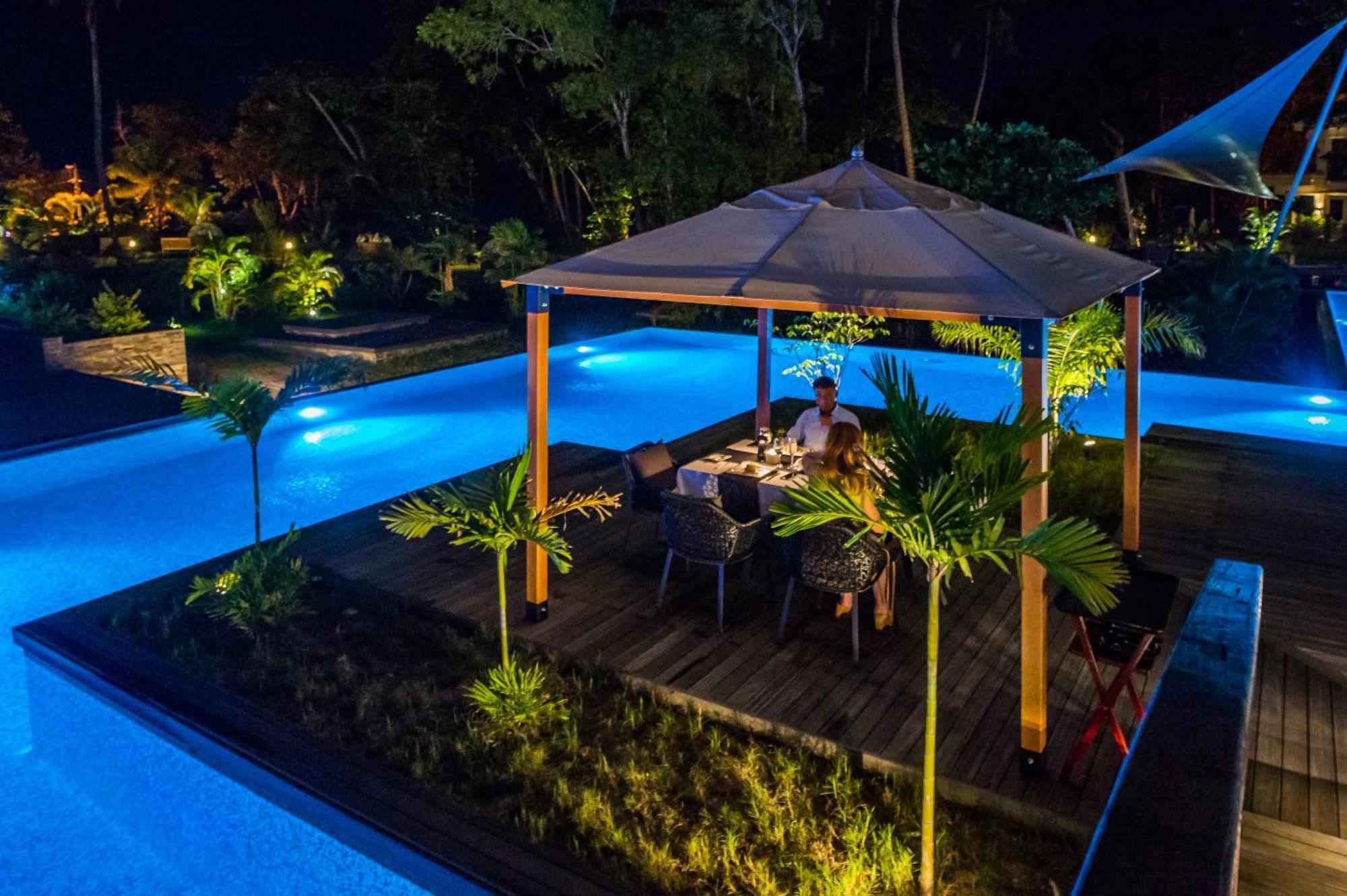 Savoy Seychelles Resort & Spa Beau Vallon  Exterior photo The pool at the resort